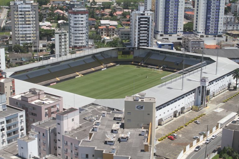 Criciúma enfrenta o Figueirense na estreia do Catarinense