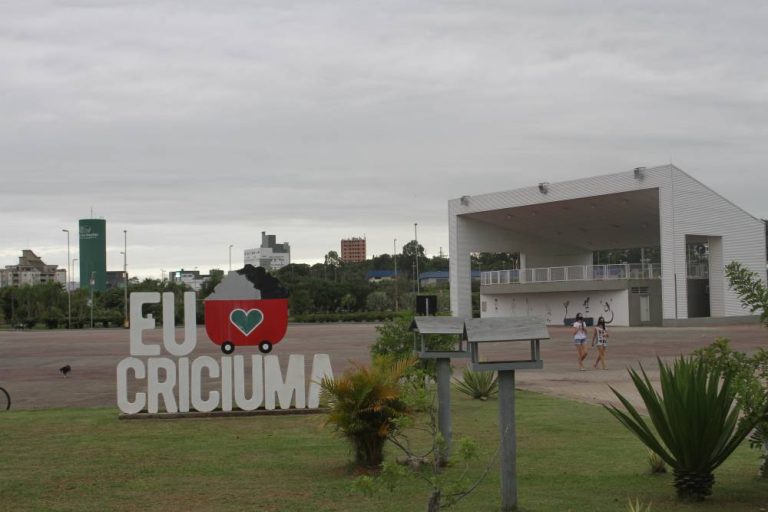 Inaugura Centro de Atendimento ao Turista no Parque das Nações