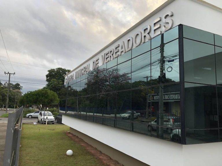 Câmara de Araranguá discute situação da Escola Castro Alves