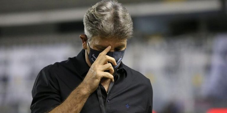 Flamengo anuncia saída de Renato Gaúcho