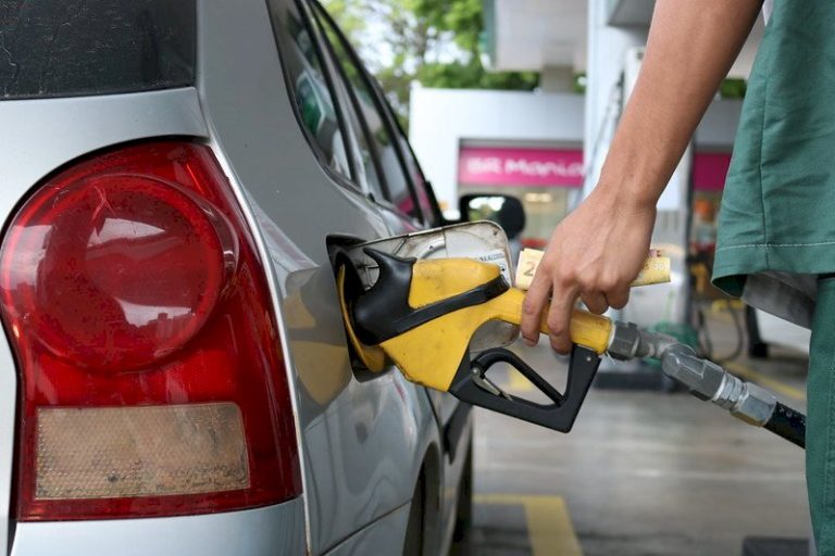 SC mantém preço base da gasolina para cobrança do ICMS