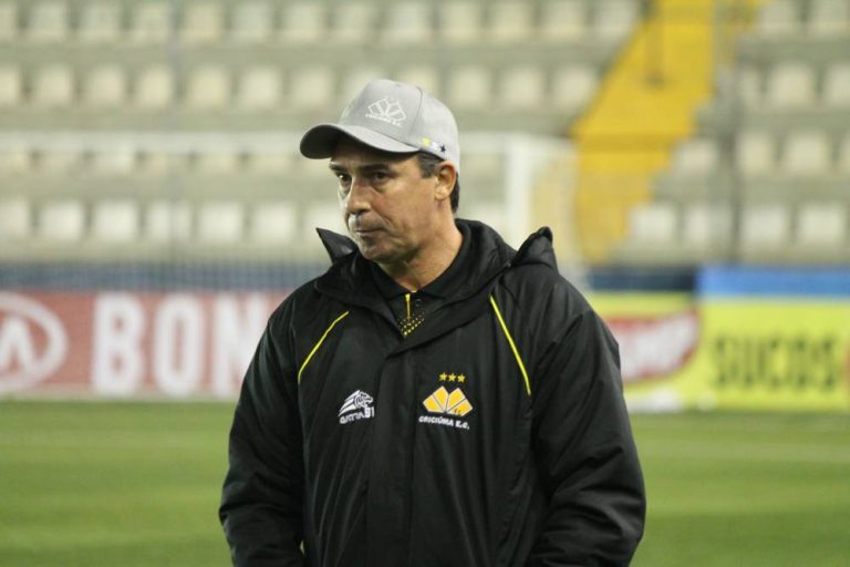 Tigre: Dúvidas no meio e na lateral