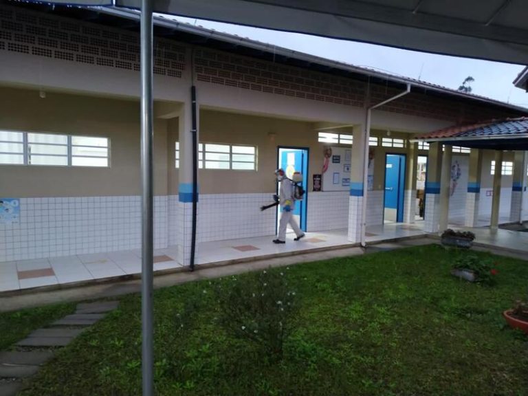 Urussanga realiza sanitização nas escolas municipais
