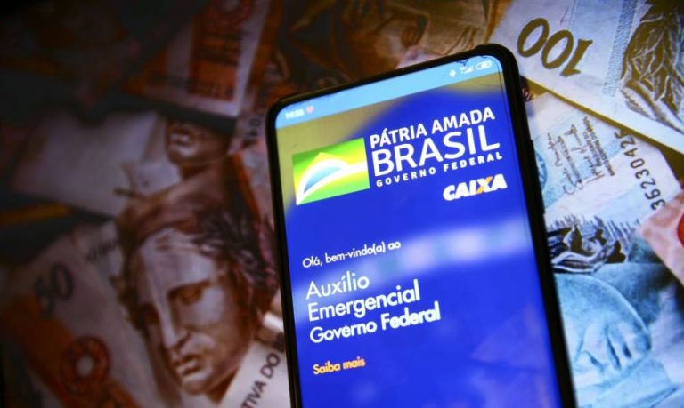 Trabalhadores nascidos em julho podem sacar auxílio emergencial