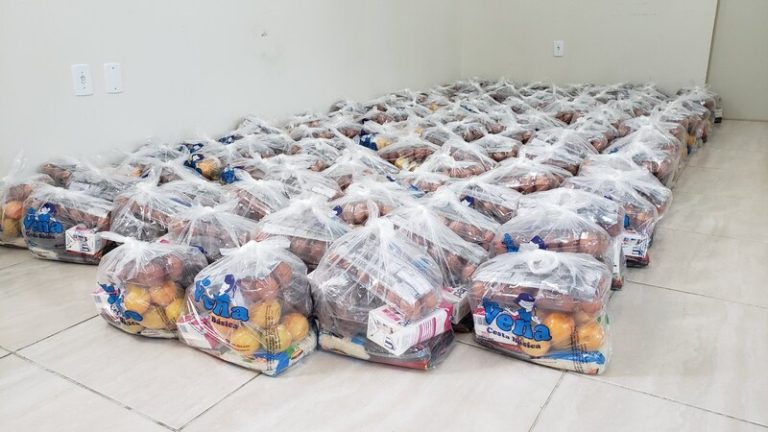 Arroio do Silva: segue entrega do kit de alimentação para os alunos
