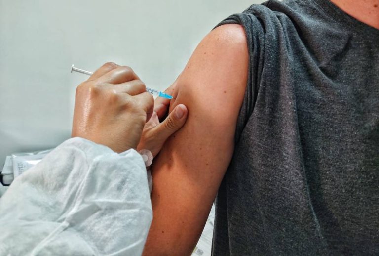 Covid-19: Urussanga começa a vacinar adolescentes de 17 anos