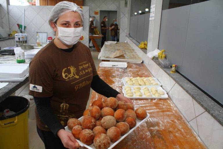 (Vídeos e fotos) Venda de sonhos supera expectativas no primeiro dia