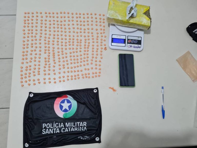 Criciúma: PM prende homem por tráfico de drogas no bairro Catarinense