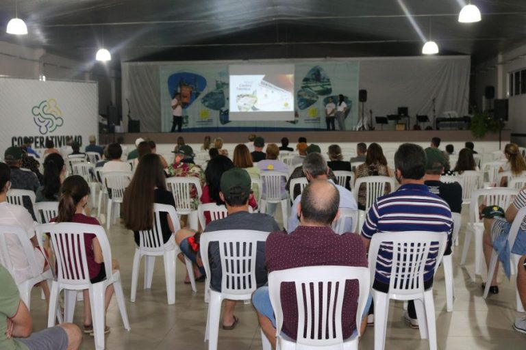 Coopercocal nas comunidades reúne associados no bairro Jardim Itália