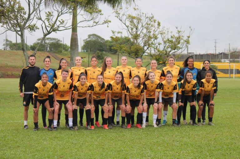 Meninas Carvoeiras disputam final do Catarinense neste sábado