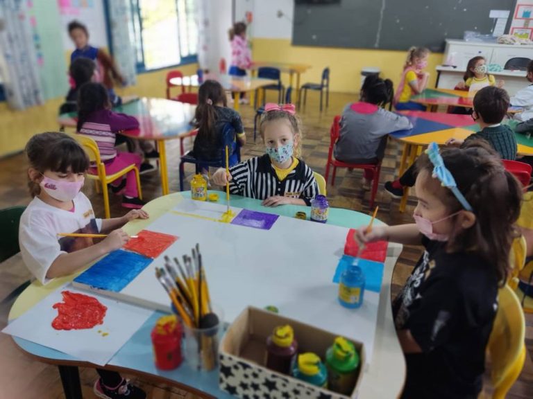 Alunos de Içara em produção para a 13ª edição do Arte Provoca Arte
