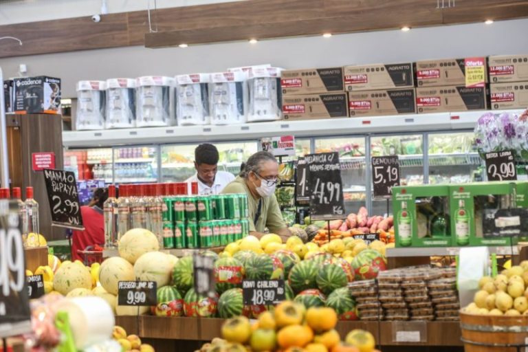 Inflação muda hábitos de compra do catarinense no supermercado