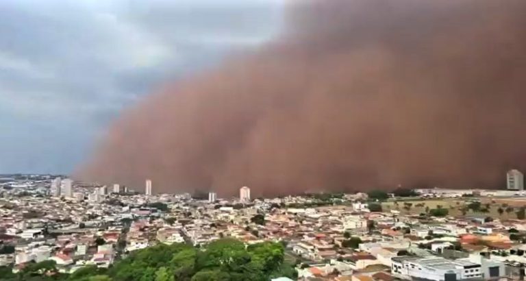 Tempestade de areia pode acontecer em SC, alerta meteorologista