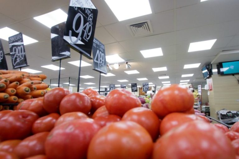 Aumento no preço do tomate e o impacto no bolso do catarinense