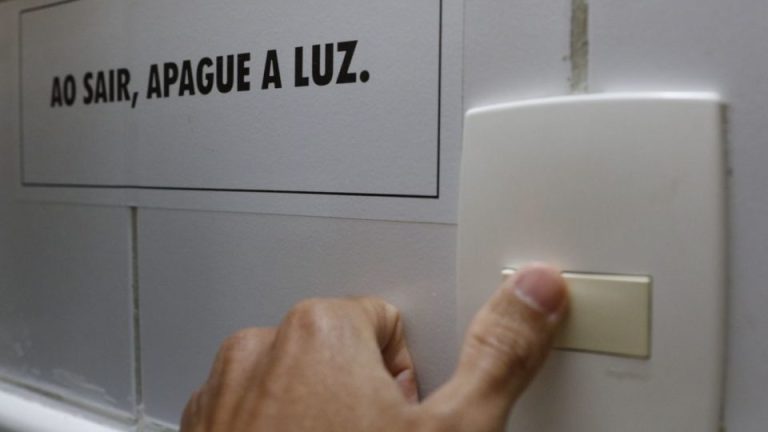 Incentivo na redução do consumo de energia com desconto na conta de luz
