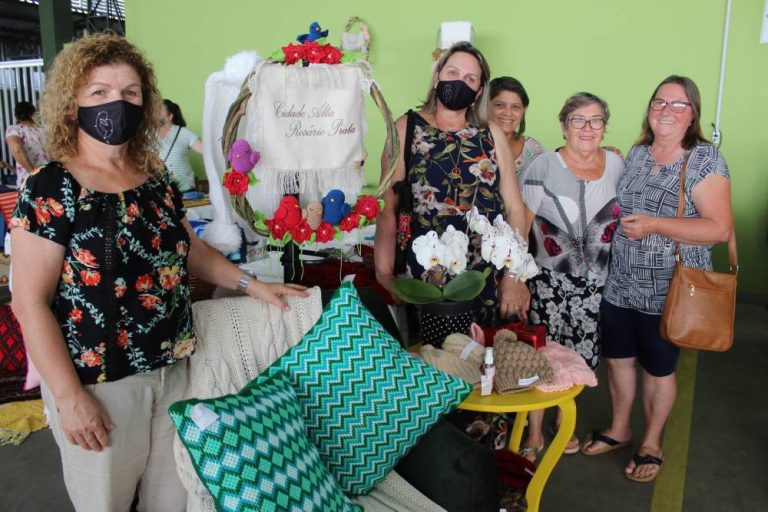 Turvo: Associação Clube de Mães expõe trabalhos