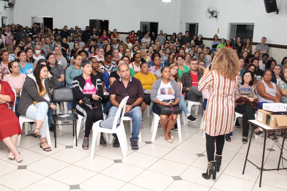 Criciúma: Servidores rejeitam proposta da Administração e param quinta
