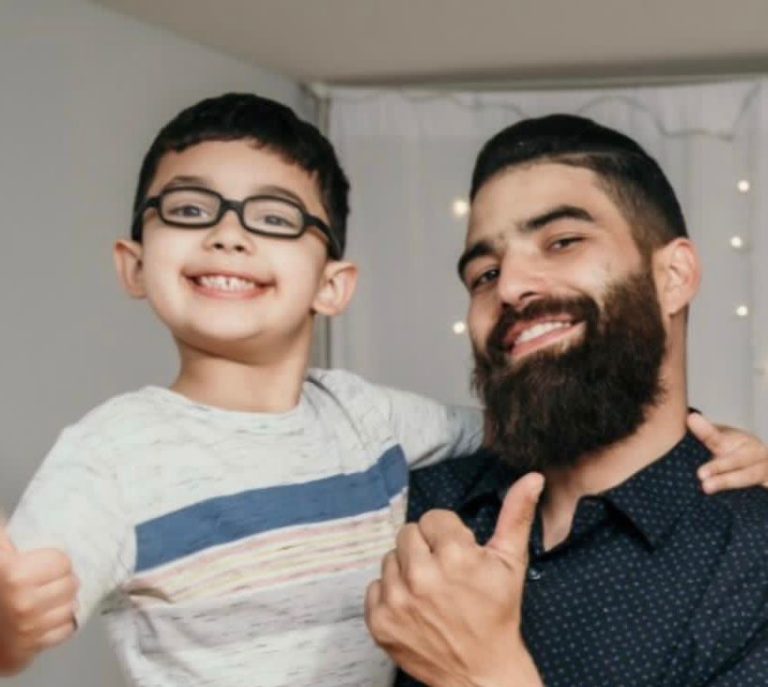 Família de araranguaense falecido nos EUA busca apoio para funeral e cuidados com filho autista