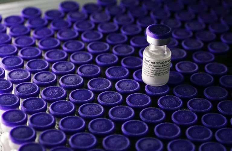 Municípios de SP começam a distribuir vacina contra dengue