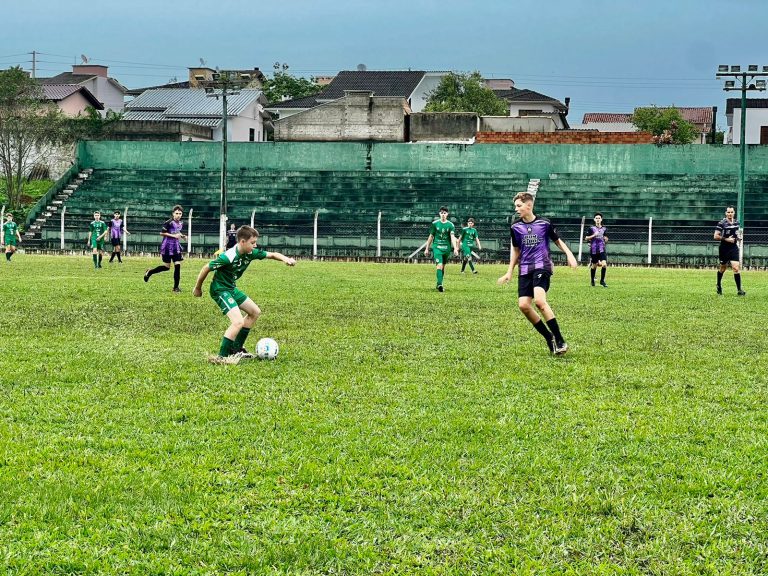 Finais do Catarinense Escolar de Futebol serão no CT Antenor Angeloni