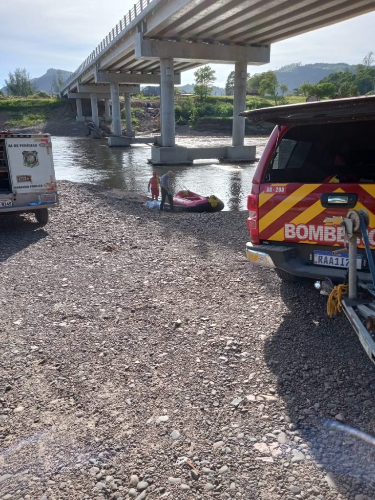 Pedras Grandes: Bombeiros encontram corpo no rio Tubarão