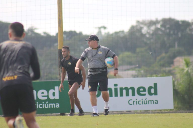 Tigre enfrenta o Joinville pelo Campeonato Catarinense