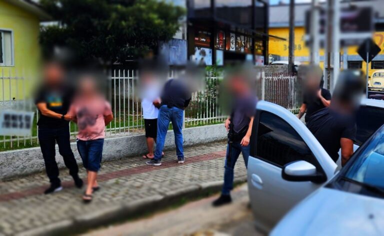 Polícia Civil prende seis durante investigação de roubos em Criciúma