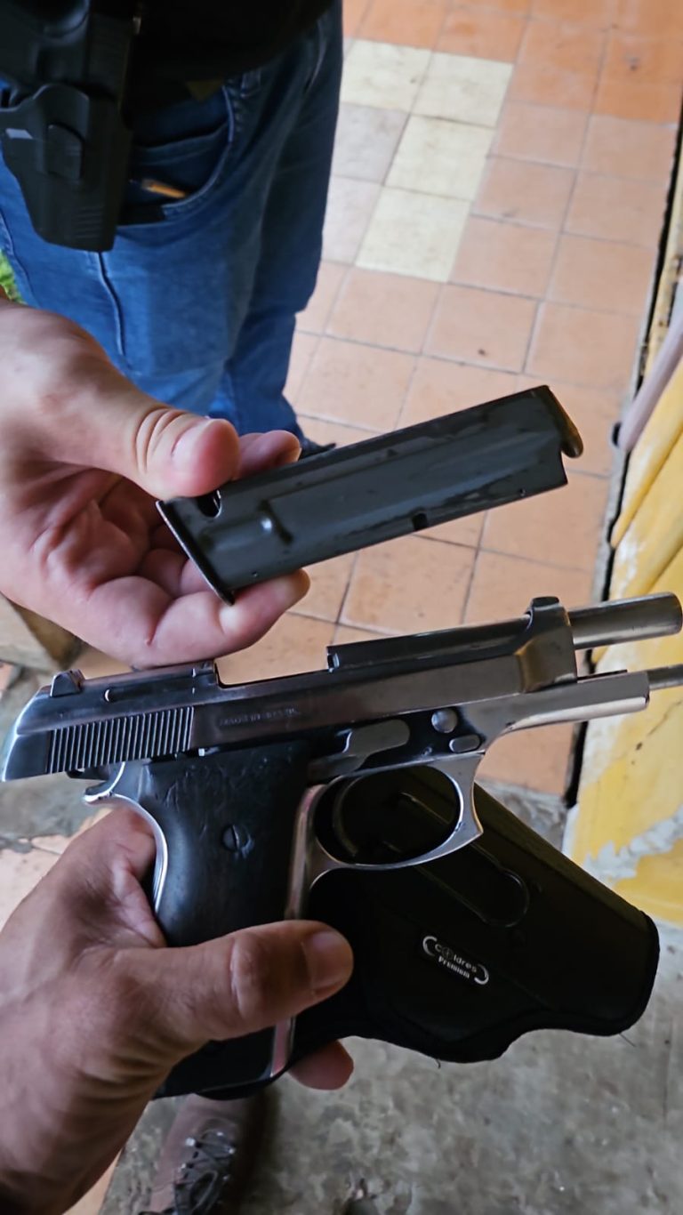 Civis prendem dupla por tráfico de drogas e porte de armas em Sombrio