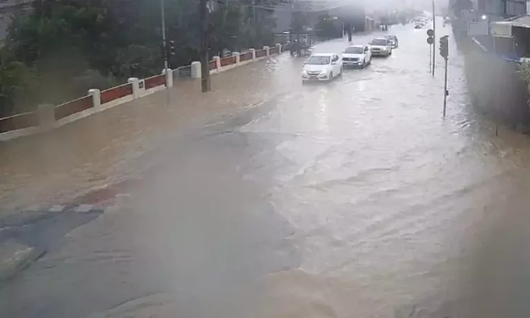 Chuva castiga Joinville e coloca cidade em situação de emergência
