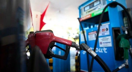 Em Tubarão, variação do preço da gasolina nos postos chega a 13,96%