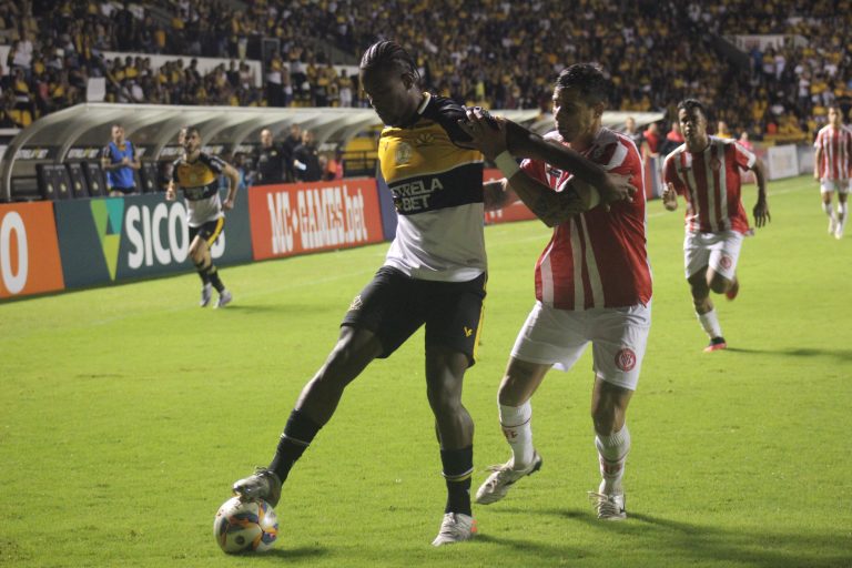 Após semana quente, Tigre visita o Hercílio Luz