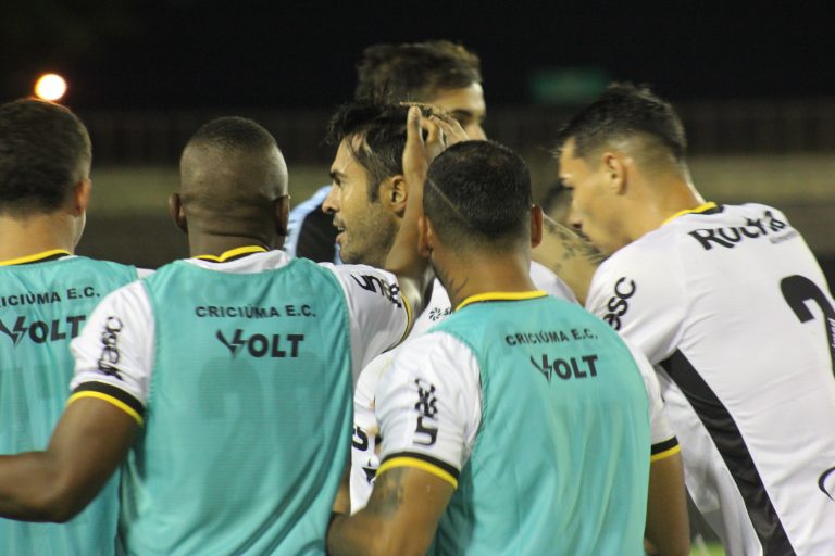 Gustavo brilha e Tigre vence o Brasiliense nos pênaltis