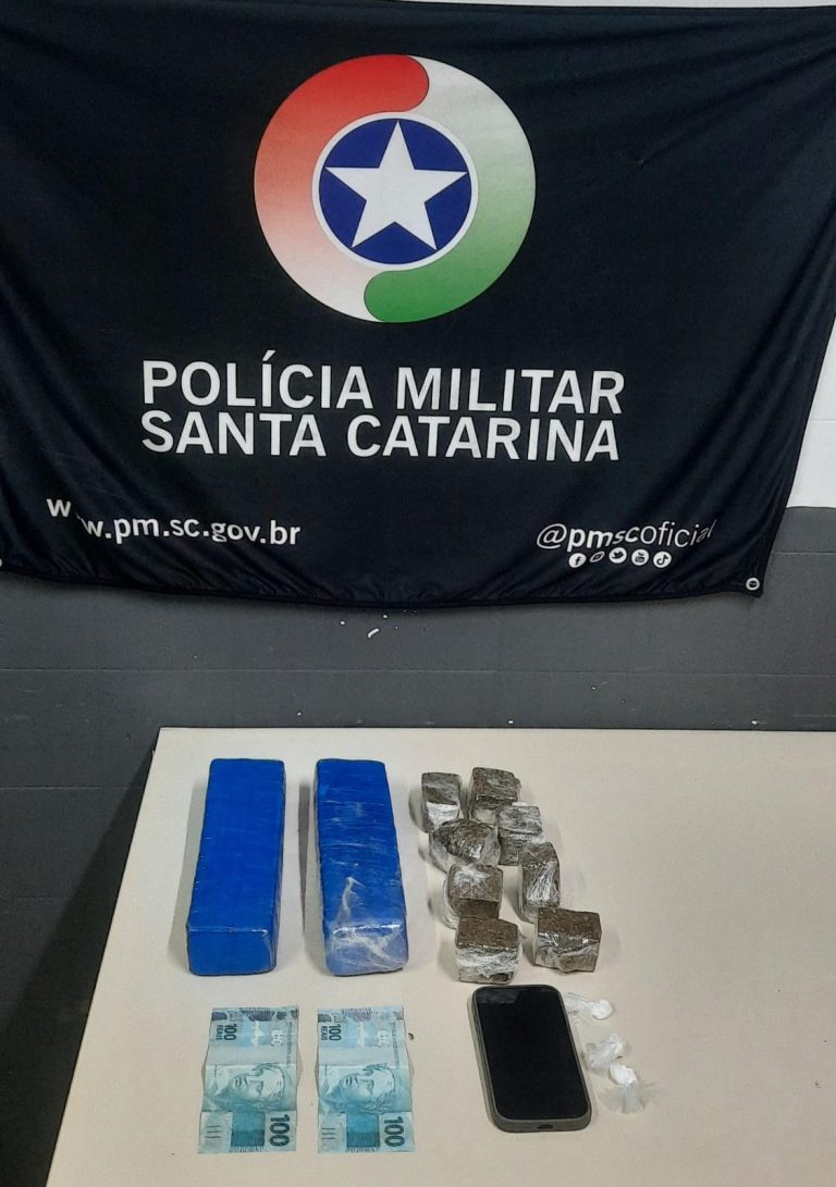 Motorista tenta fugir, mas é preso com 2 kg de maconha em Criciúma