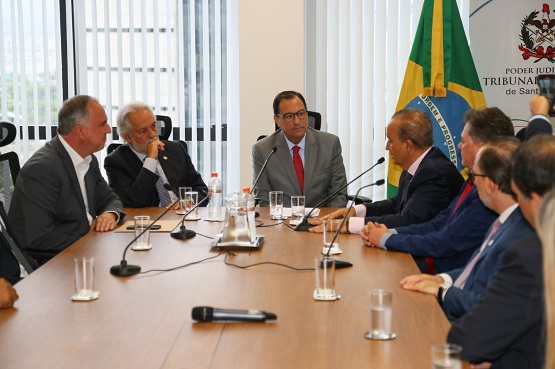 Acordo vai acelerar retirada de 8 mil veículos apreendidos em pátios em SC