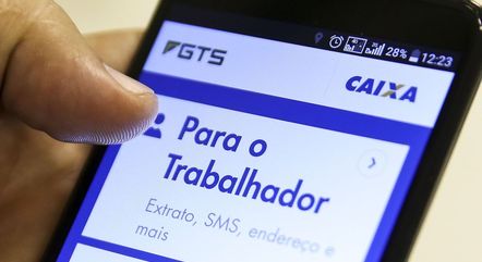 Fim do saque-aniversário terá impacto no endividamento, diz associação