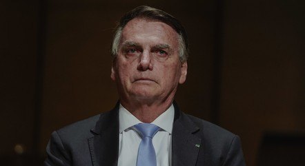 Defesa de Bolsonaro pede ao STF devolução do passaporte