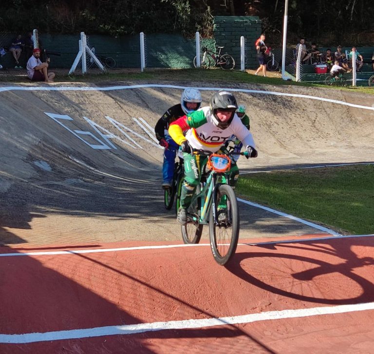 Tocha: piloto busca recuperação no Gaúcho de BMX
