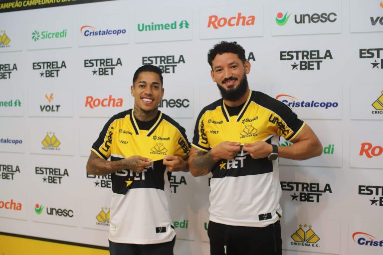 Tigre apresenta oficialmente Matheusinho e Arthur Caíke