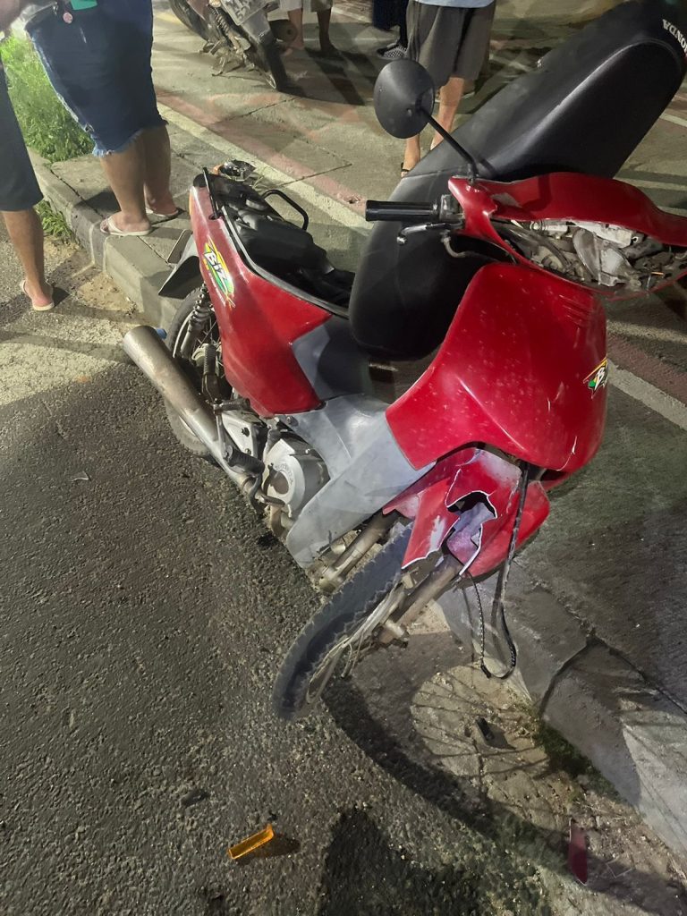 Colisão entre motos deixa duas pessoas feridas em Sangão