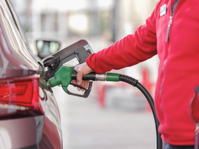 Ação traz gasolina com imposto zero em posto de combustíveis de Criciúma