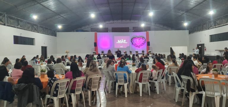 Show motivacional homenageia as mães de Timbé do Sul