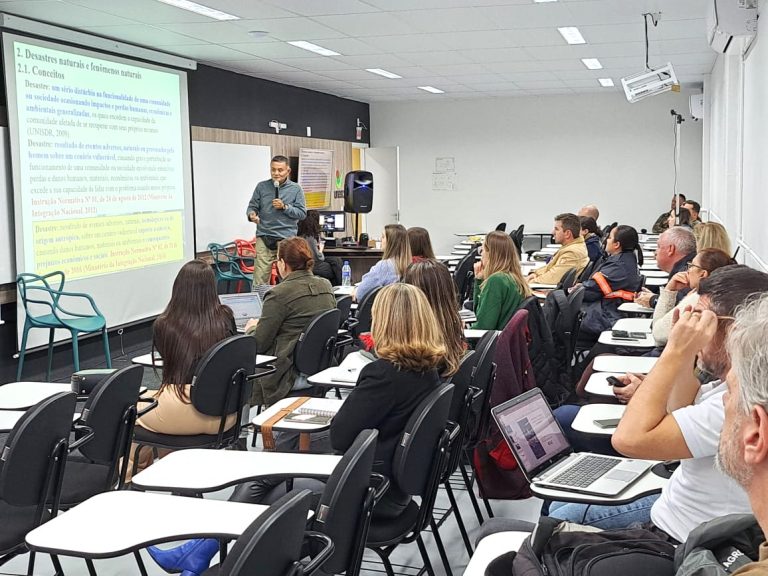 Monitoramento hidrológico é tema de capacitação