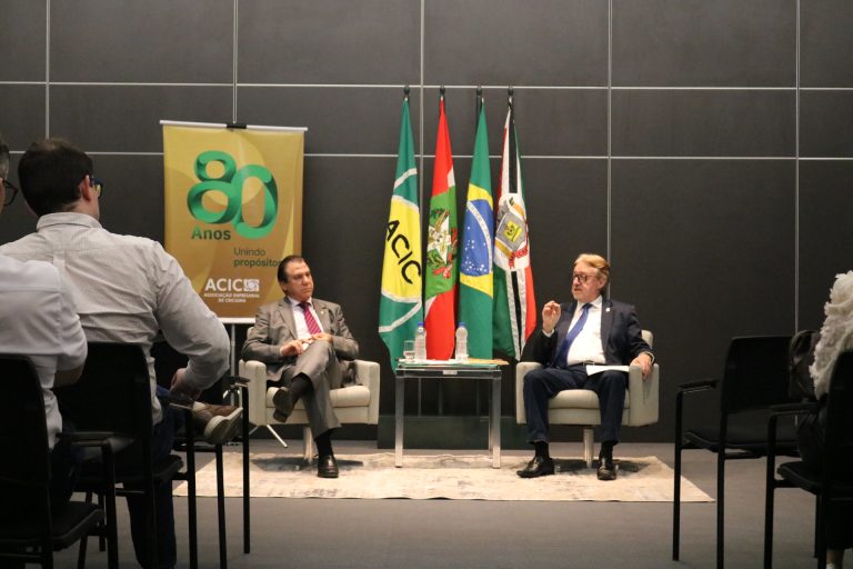 Classe empresarial apresenta demandas ao ministro Luiz Marinho