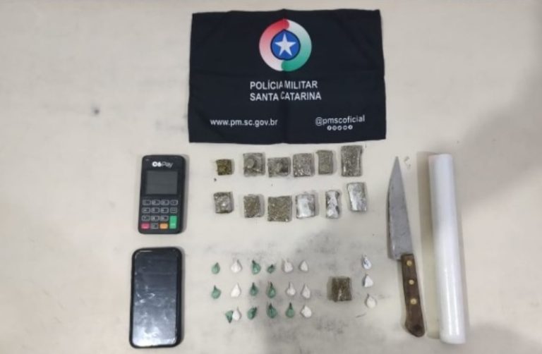PM desarticula ponto de tráfico de drogas em Passo de Torres