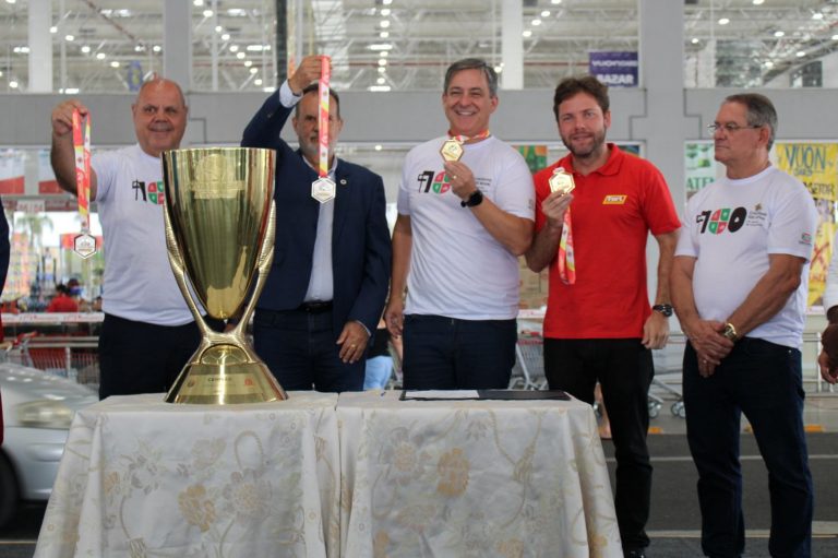 100 anos de emancipação: Criciúma é homenageada com a taça do estadual