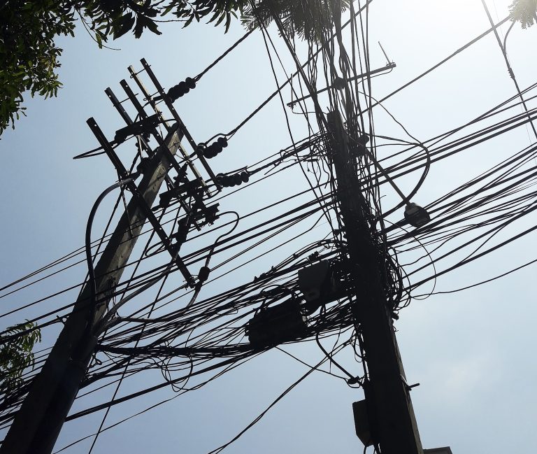 Empresa alerta para picos e quedas de energia em Morro da Fumaça