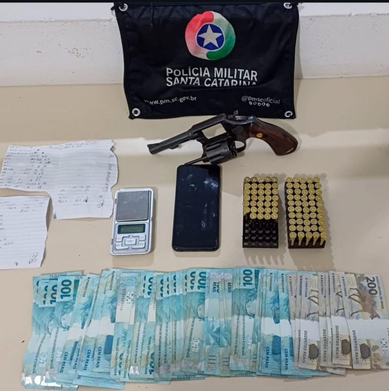 PM prende suposto líder de facção criminosa em Tubarão