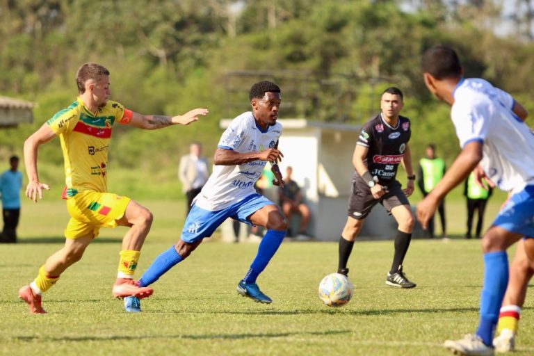 Caravaggio enfrenta o Vera Cruz pela Copa SC Sub-20