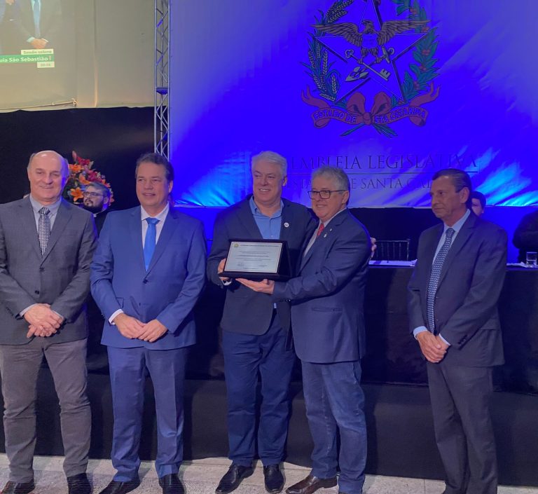 Alesc homenageia Hospital Nossa Senhora de Fátima