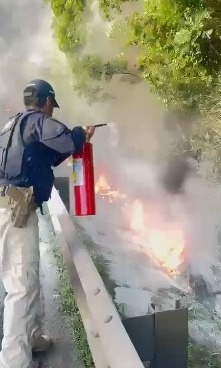 (Vídeo) Fogo em caminhão na BR-101 gera filas em Morro dos Cavalos
